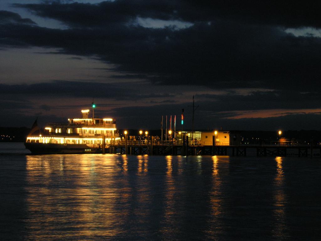 Strandhaus Hagnau Hotel Exterior photo