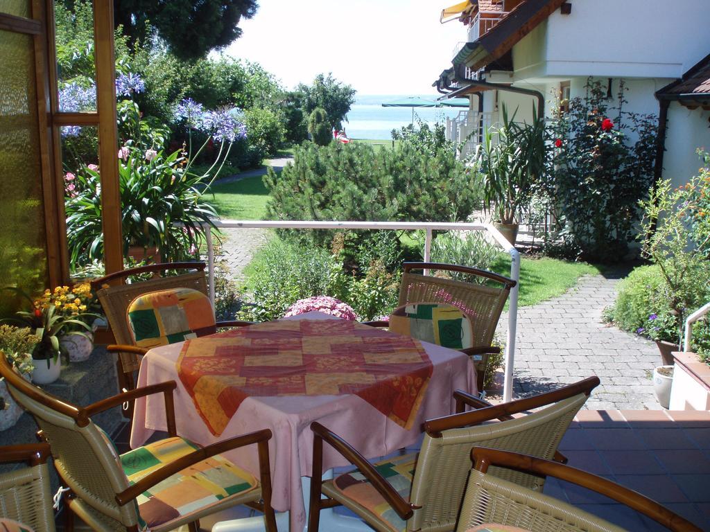 Strandhaus Hagnau Hotel Exterior photo